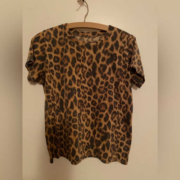 Leopard T - Picture 1 of 4